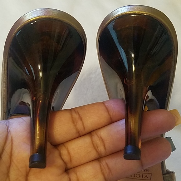 Giuseppe Zanotti Gold Mule Shoe - Picture 4 of 8